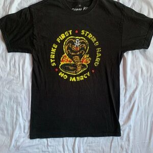 100% Cotton Black Cobra Kai Graphic T-Shirt Medium Nostalgia 80’s Karate